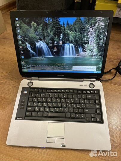 Ноутбук Toshiba с SSD для работы