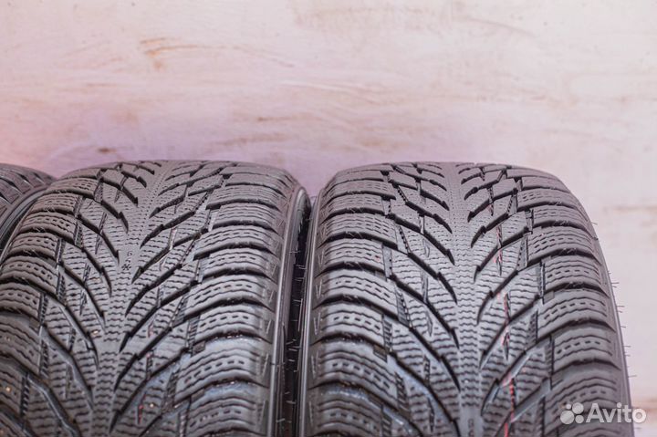 Nokian Tyres Hakkapeliitta R3 235/45 R18 98T