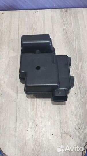 Резонатор воздушного фильтра Nissan X-trail T32