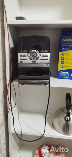 Продам музыкальный центр торг имеется