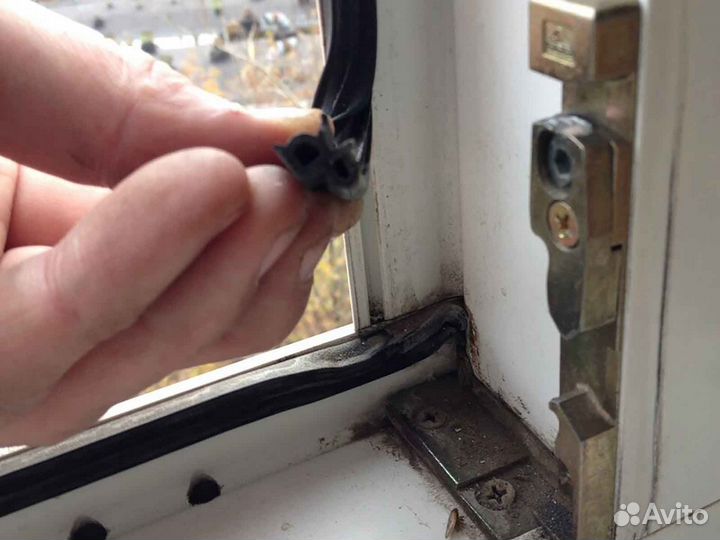 Ремонт окон, уплотнитель Veka RAL8028