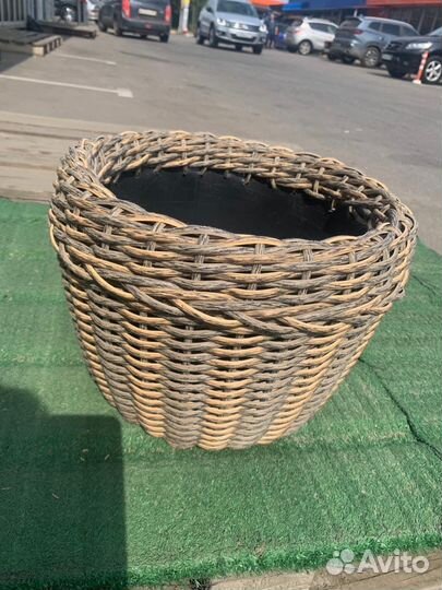 Вазон /кашпо плетеное из ротанга