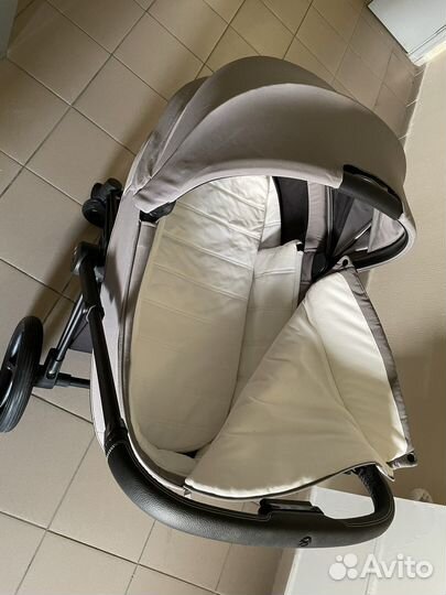 Коляска cybex priam iii soho grey шасси +люлька