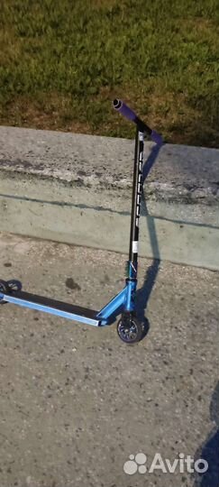 Трюковой самокат парковый