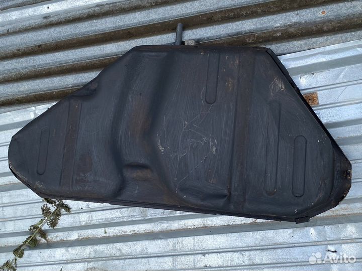 Бензобак Opel Vectra B, седан