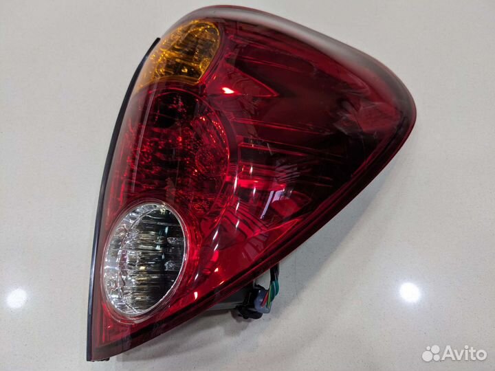 Фонарь задний правый mitsubishi L200 2006-2014