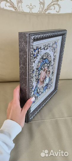 Икона Казанская Богородица бисером и жемчугом