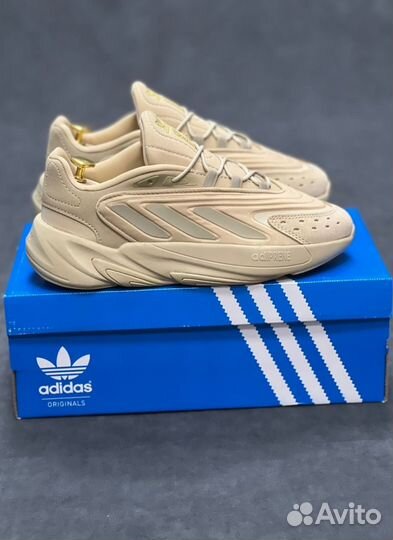 Кроссовки Adidas