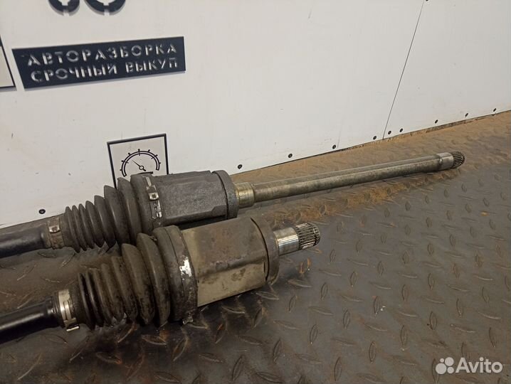 Полуось передняя для BMW X5 E70