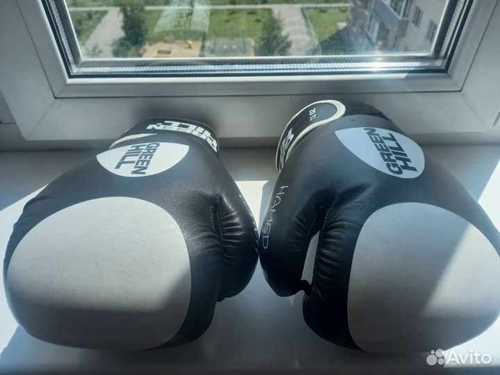 Боксерские перчатки 12 oz