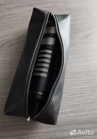 Динамический студийный XLR микрофон Limelight 512