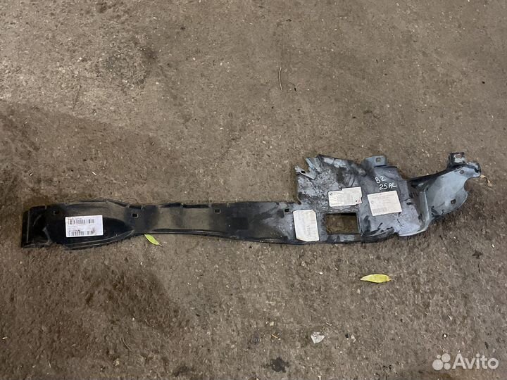 Подкрыльник передний правый длинный mercedes w202