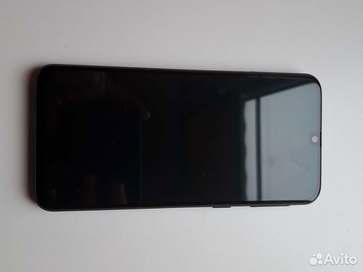Телефон Samsung а40