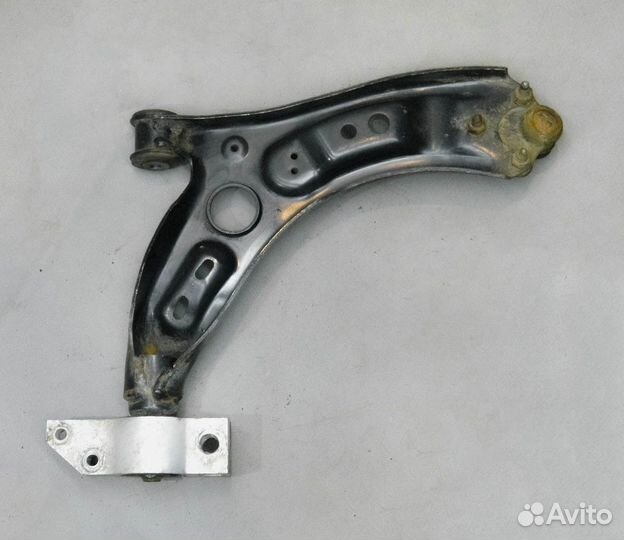 Рычаг передний левый VW Jetta 5