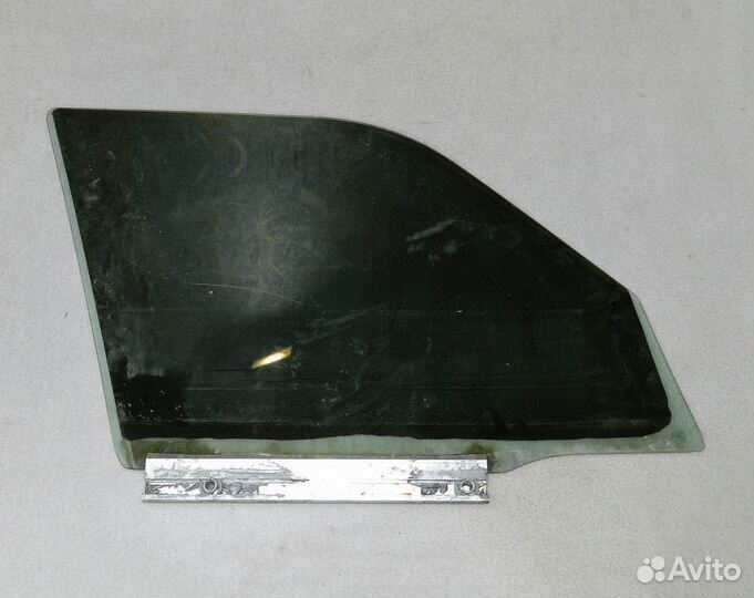 Стекло двери передней левой Saab 900