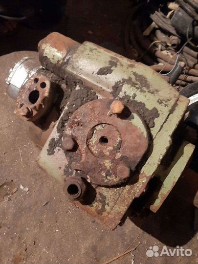 Гидронасос на комбайн