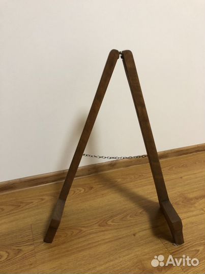 Подставка для гитары