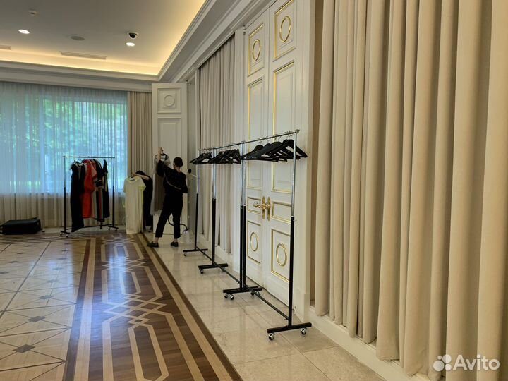 Аренда рейлов, зеркал, перегородок, утюгов