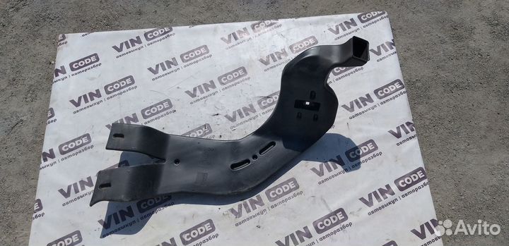 Воздуховод правый Volkswagen Golf 5