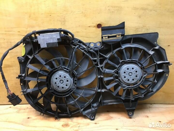 Диффузор радиатора Audi A4 8EC BFB 2007