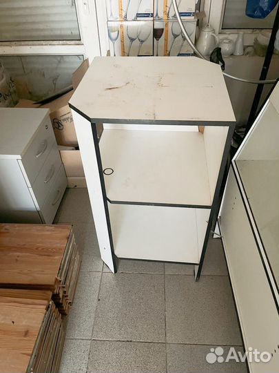 Ветрина, тумба