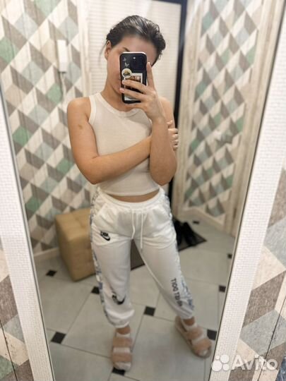 Джинсы и штаны женские ассортимент