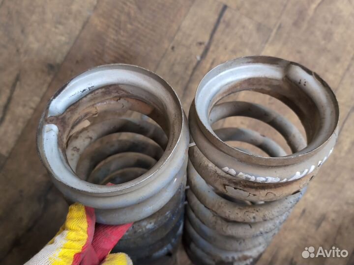 Пружины передние Chevrolet Niva