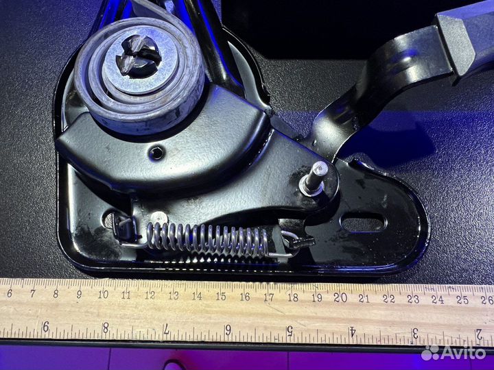 Механизм наклона спинки кресла