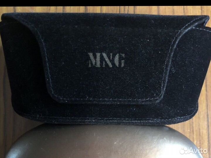 Солнцезащитные очки,футляры, соломенная шляпа