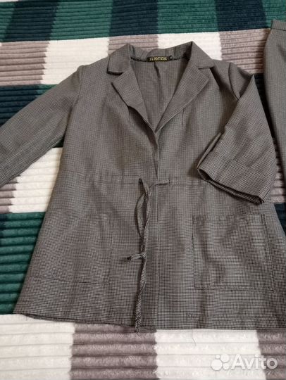 Костюм женский