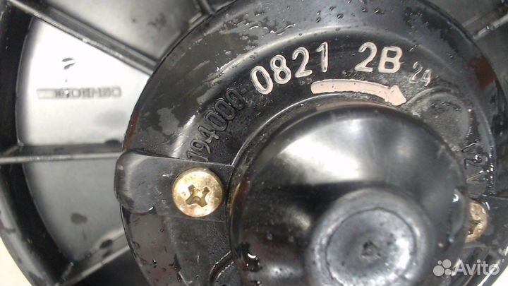 Двигатель отопителя Toyota Yaris Verso, 2001