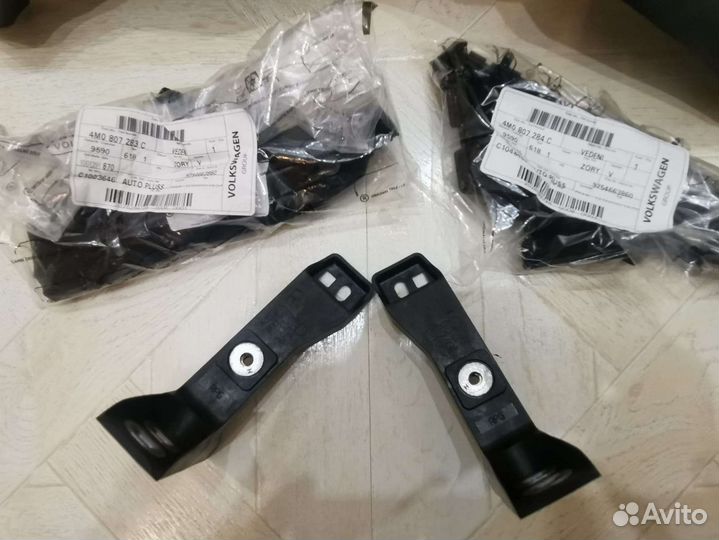 Audi Q7 4M 2021 рестайлинг кронштейн фары