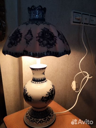 Лампа настольная, фарфор Гжель