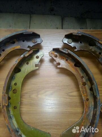 Тормозные колодки на L/C 79