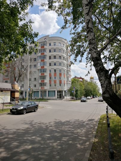 3-к. квартира, 98,4 м², 2/8 эт.