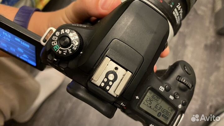 Canon eos 77d body