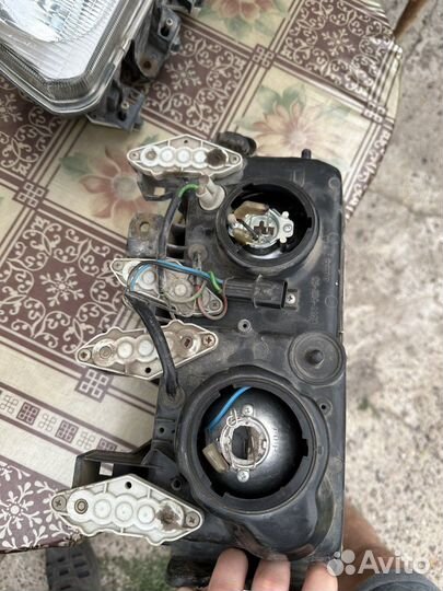 Фары Mitsubishi L300