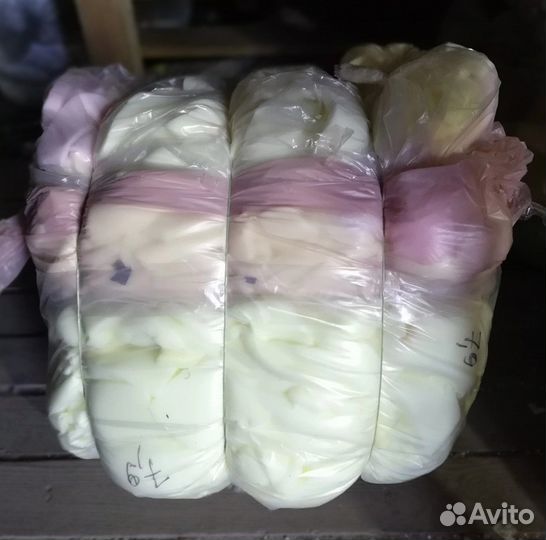 Обрезь поролона, синтепона, стежки