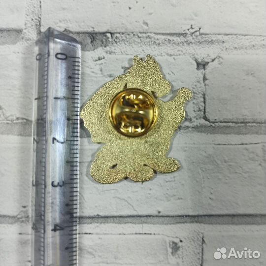 Значок дракон Шампусик