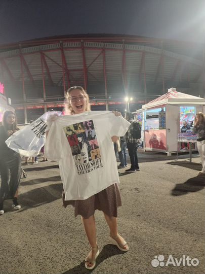 Мерч Taylor Swift с концерта в Лиссабоне 25.05