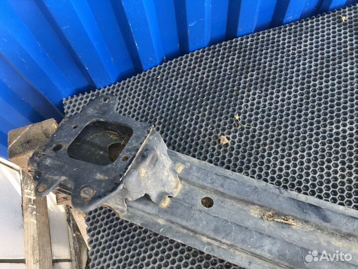 Усилитель переднего бампера Хендай Гетц