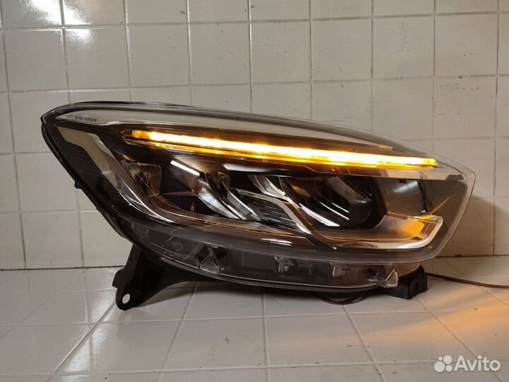 Фара LED передняя правая Renault Kaptur 2016-2022