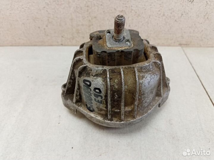 Подушка двигателя 22116768800