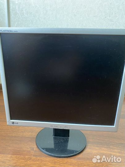 Системный блок и монитор