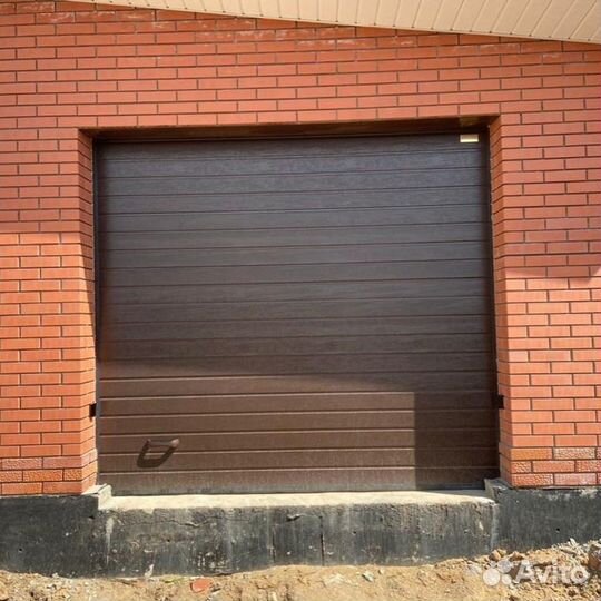 Секционные гаражные ворота