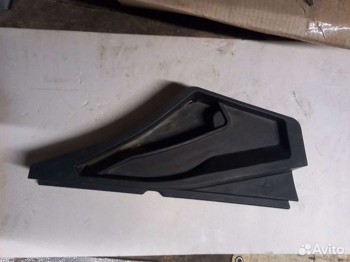 Тойота Королла Е150 ящик для инструментов