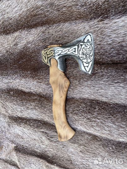 Топор ручной работы