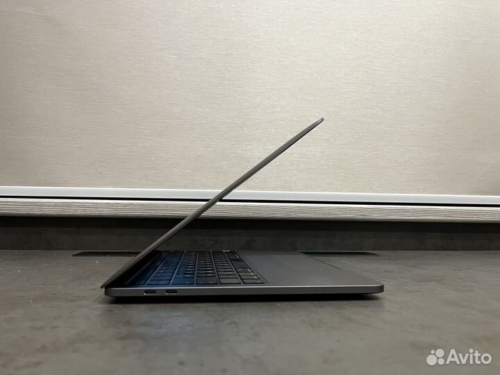 Macbook pro 13 2020 i5 512gb