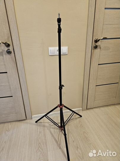 Стойка Falcon Eyes FEL-1800A/B.0 (Штатив)