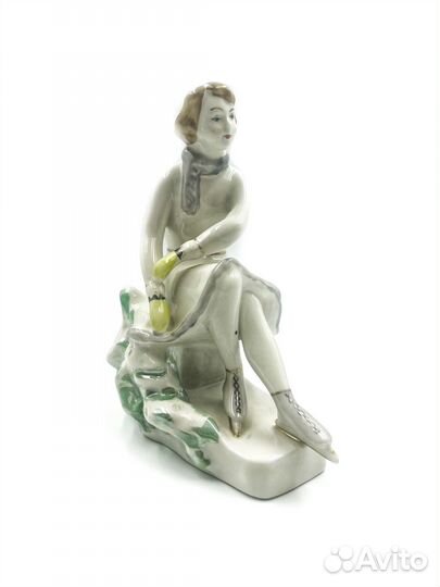 Статуэтка фигуристка Барановка